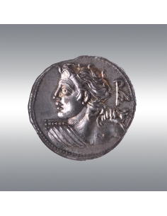 Republic, L. Caesius, Denarius 112-111 BC 2